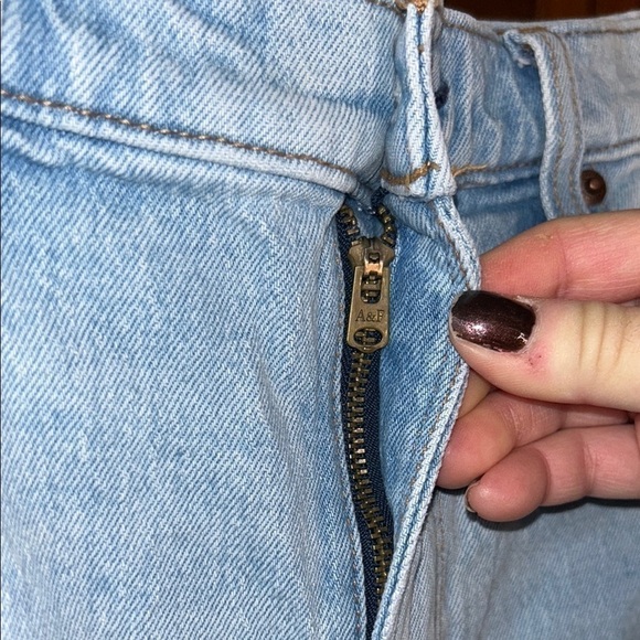 Abercrombie & Fitch ultra high-rise Light Blue Distressed Women's Jeans 27/4s - Picture 4 of 9